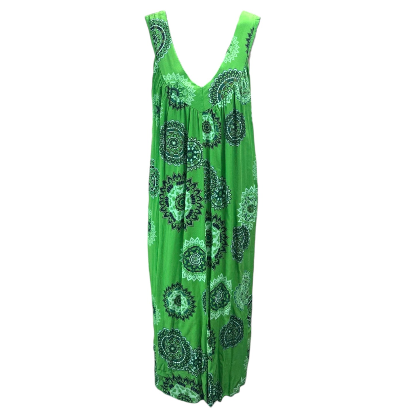 Women's sleeveless green boho summer midi dress with paisley print – lightweight and flowy beach holiday dress