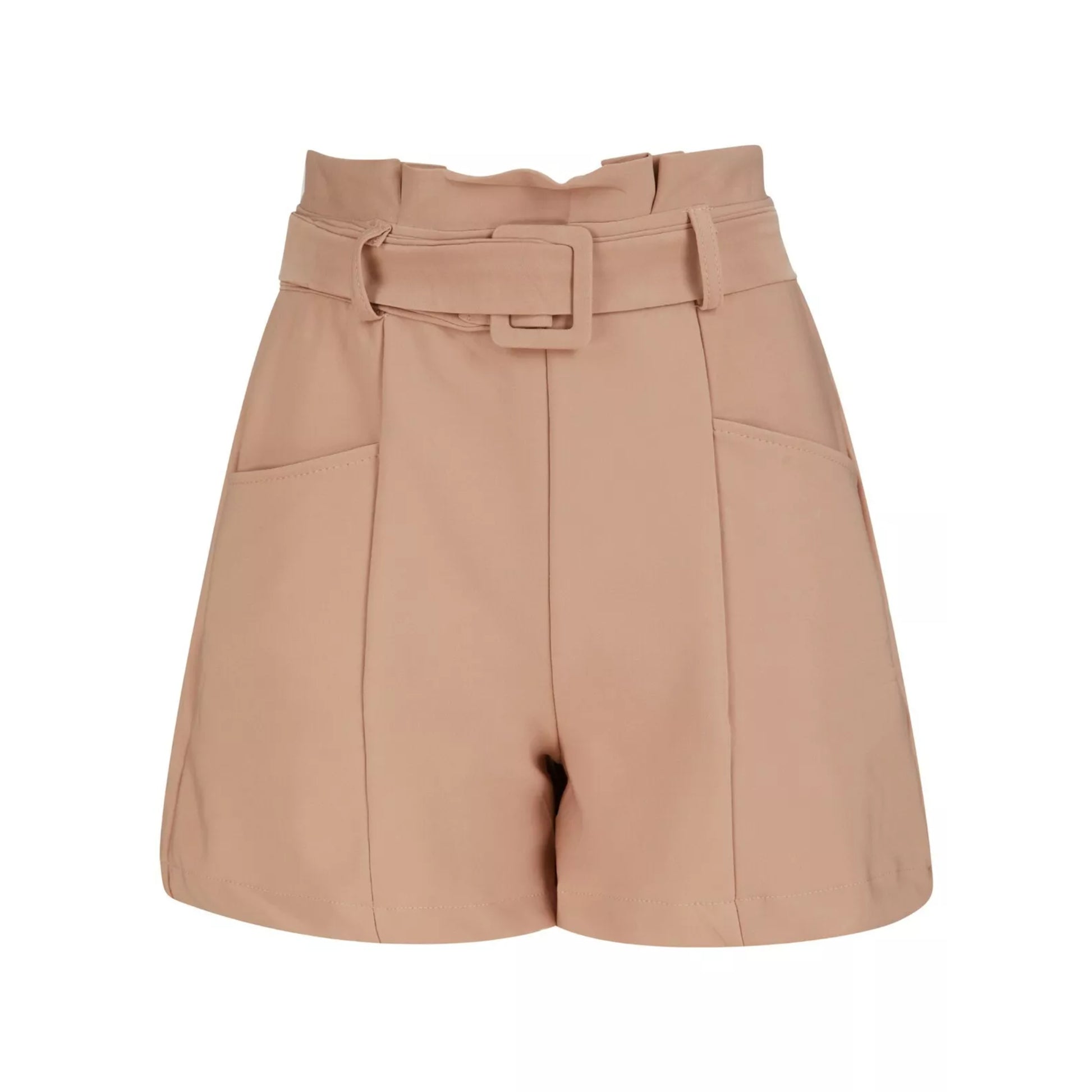 Women's high-waisted belted tailored shorts in beige – smart summer shorts with pockets and pleated front detail