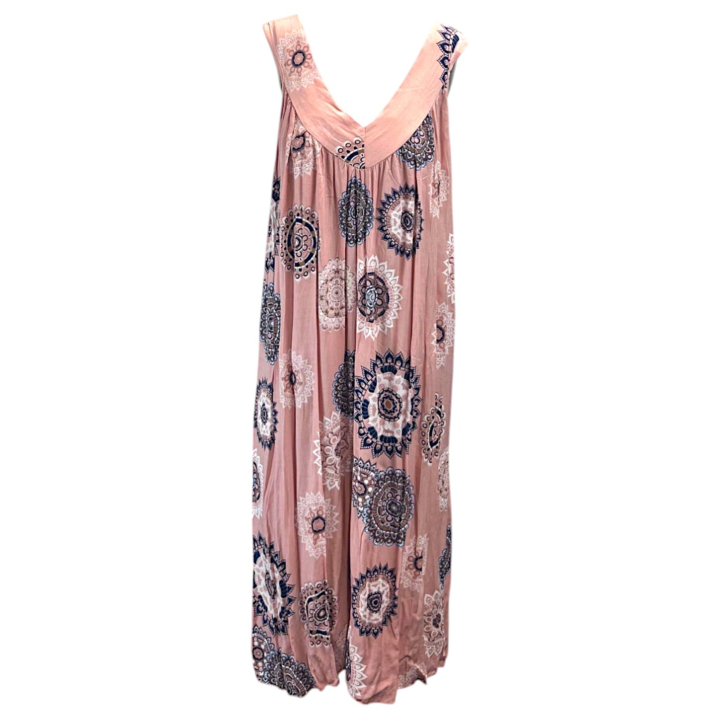 Women's sleeveless pink boho summer midi dress with paisley print – lightweight and flowy beach holiday dress