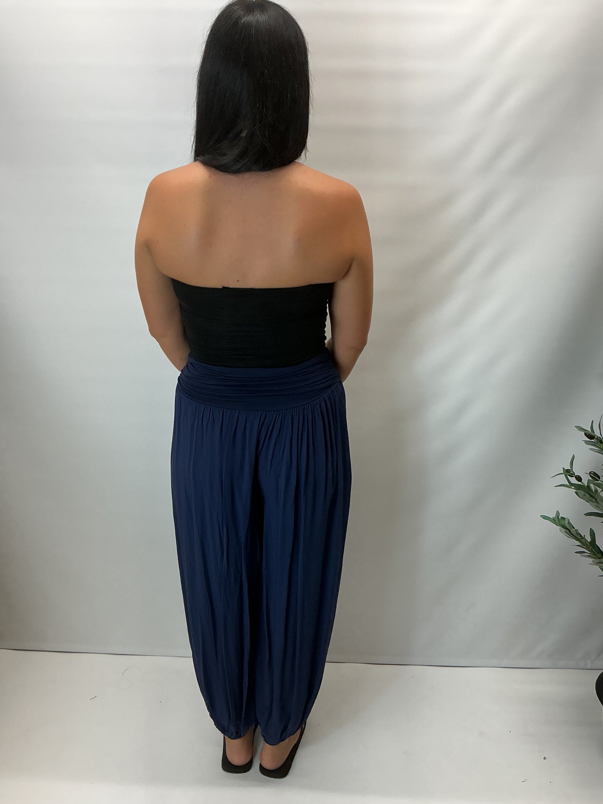 Made in Italy soft touch harem trousers with elastic waist and cuffed ankles, relaxed fit lightweight ladies casual trousers available in multiple colours.
