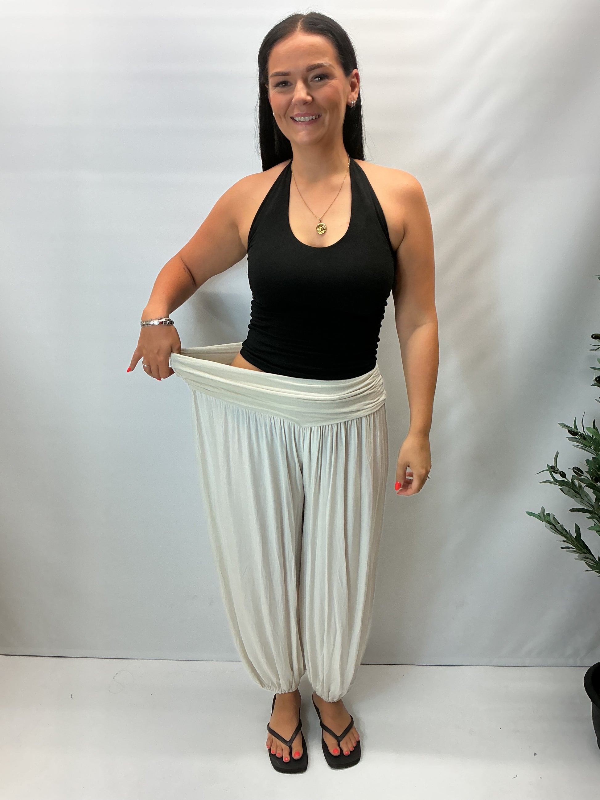 Made in Italy soft touch harem trousers with elastic waist and cuffed ankles, relaxed fit lightweight ladies casual trousers available in multiple colours.