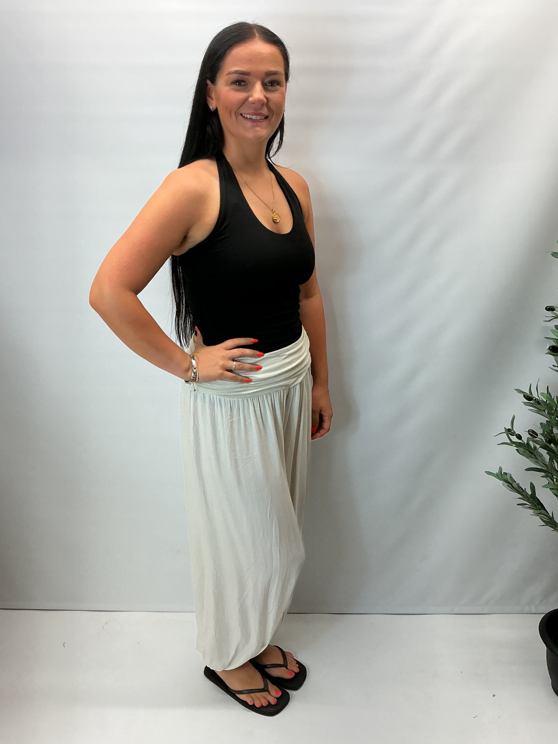Made in Italy soft touch harem trousers with elastic waist and cuffed ankles, relaxed fit lightweight ladies casual trousers available in multiple colours.