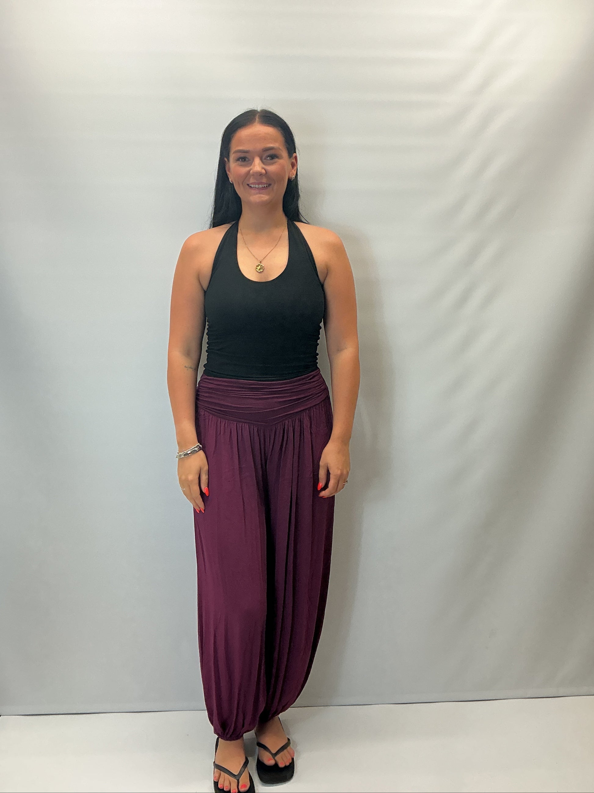 Made in Italy soft touch harem trousers with elastic waist and cuffed ankles, relaxed fit lightweight ladies casual trousers available in multiple colours.
