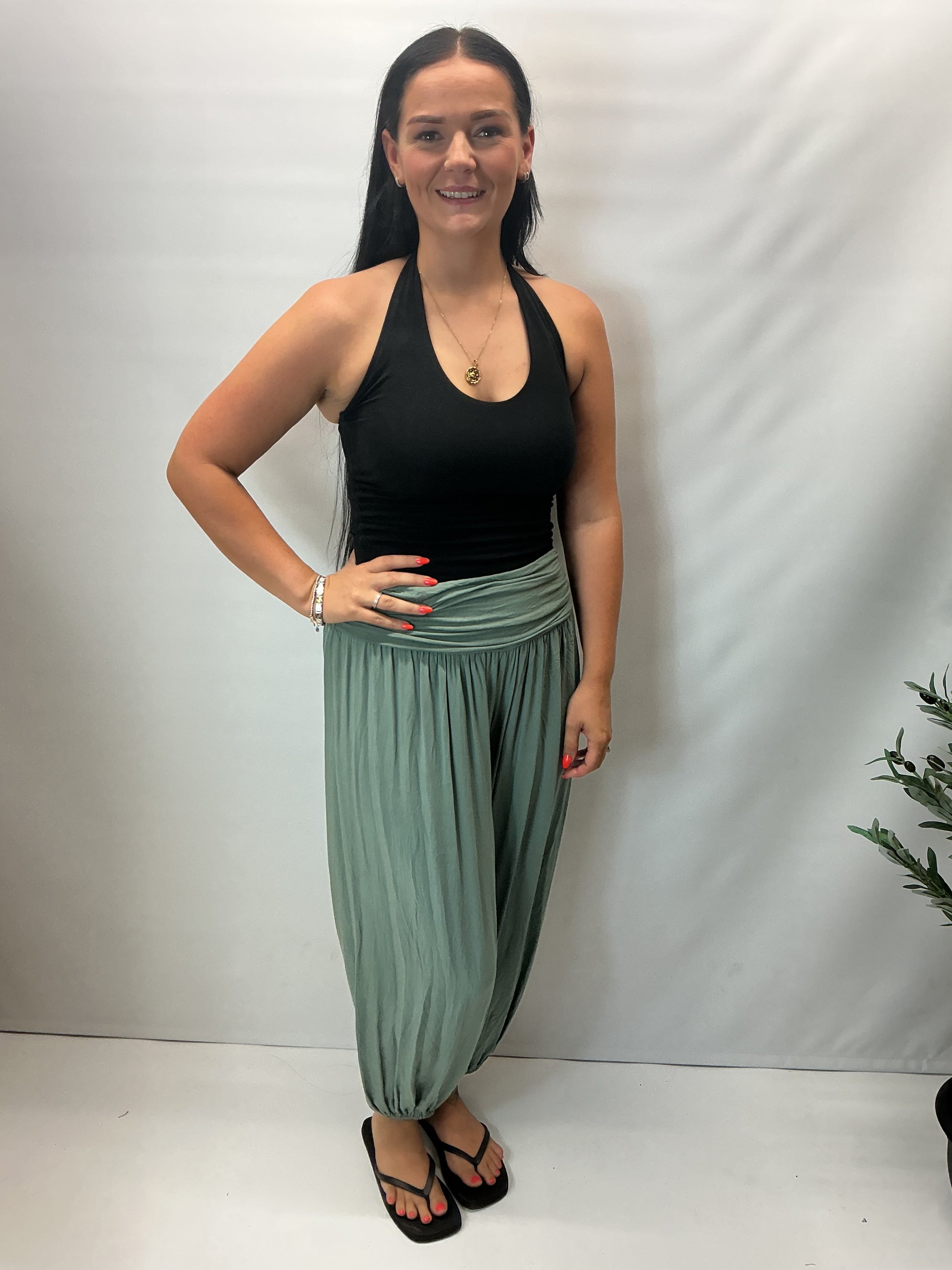 Made in Italy soft touch harem trousers with elastic waist and cuffed ankles, relaxed fit lightweight ladies casual trousers available in multiple colours.