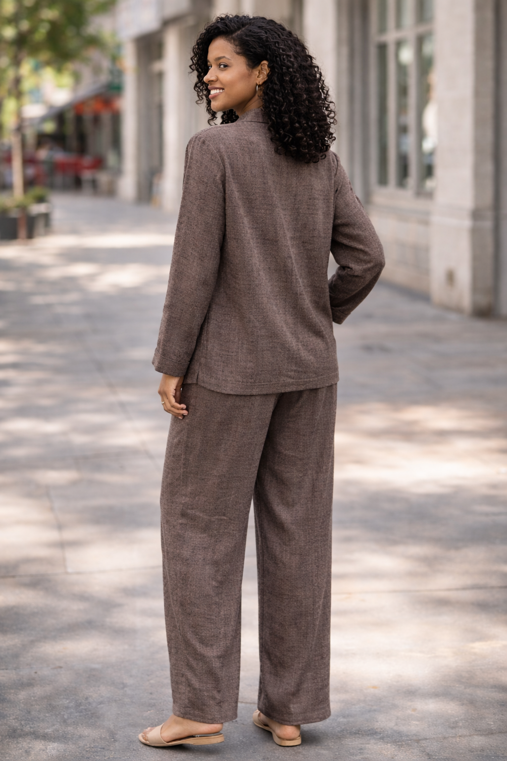 Stay effortlessly stylish with this women’s two piece lounge set, featuring a relaxed fit button-up shirt and wide leg trousers. Designed in a breathable linen-look fabric, this matching co-ord set is perfect for casual wear, holidays, travel, summer outfits, or comfortable everyday styling.
