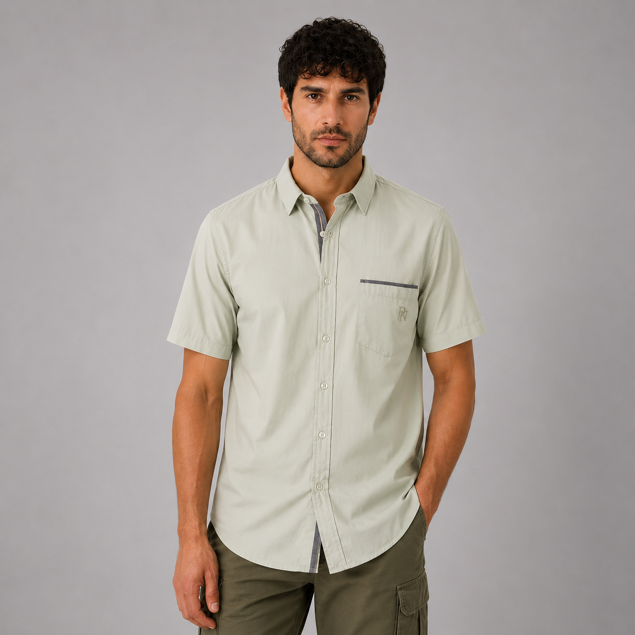 Men’s lightweight short sleeve shirt with button front and chest pocket