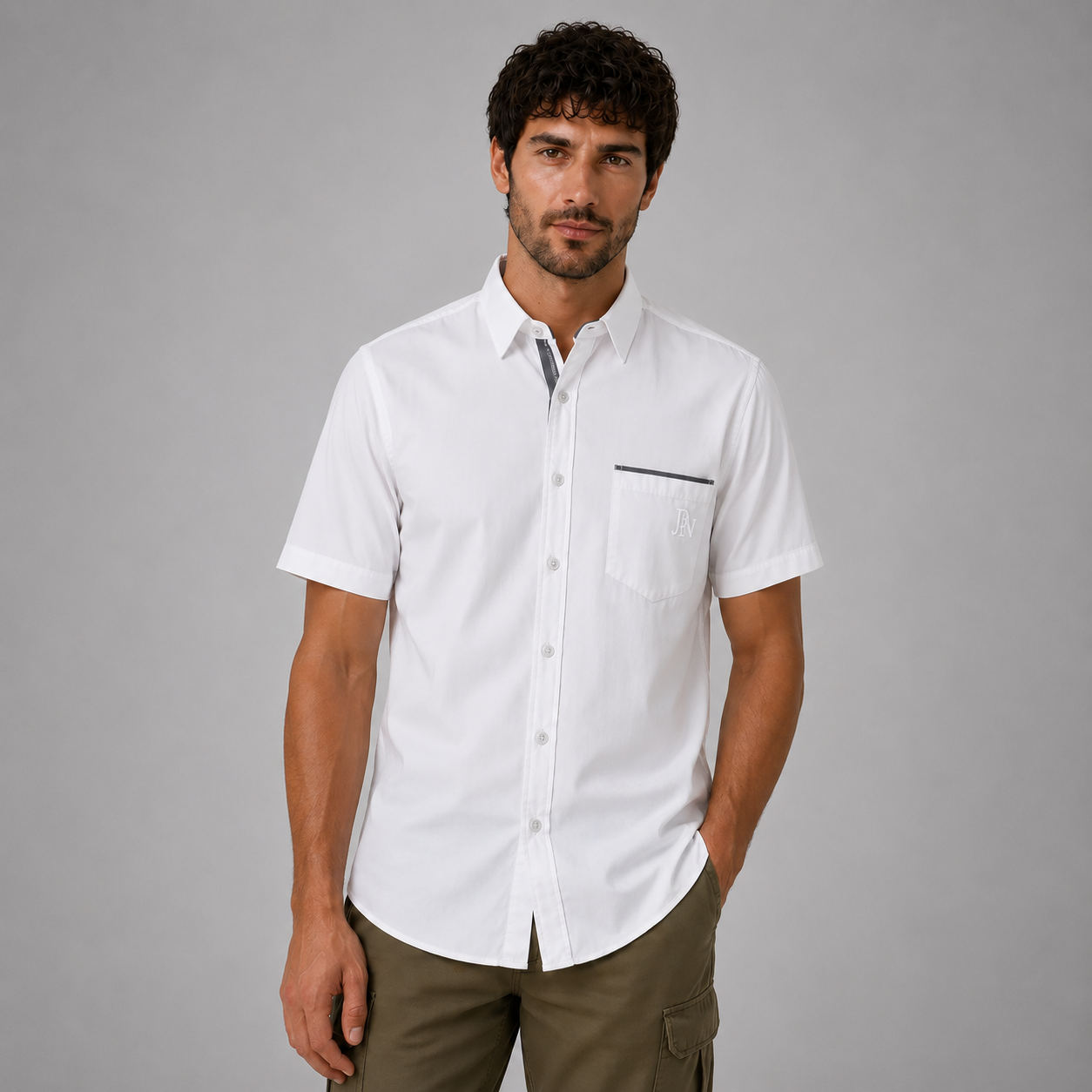 Men’s lightweight short sleeve shirt with button front and chest pocket