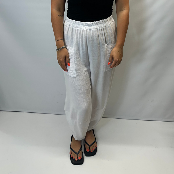 Women's Italian Relaxed Tapered Trousers (White)