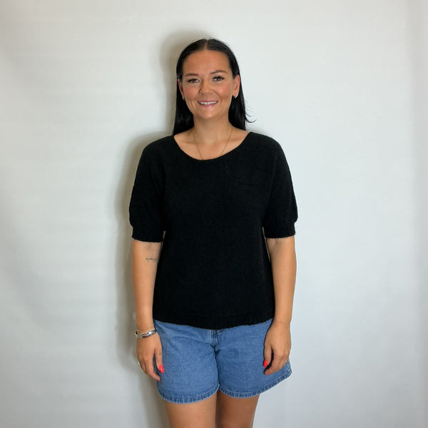 Women’s Short Sleeve Relaxed Knit Top (Black)