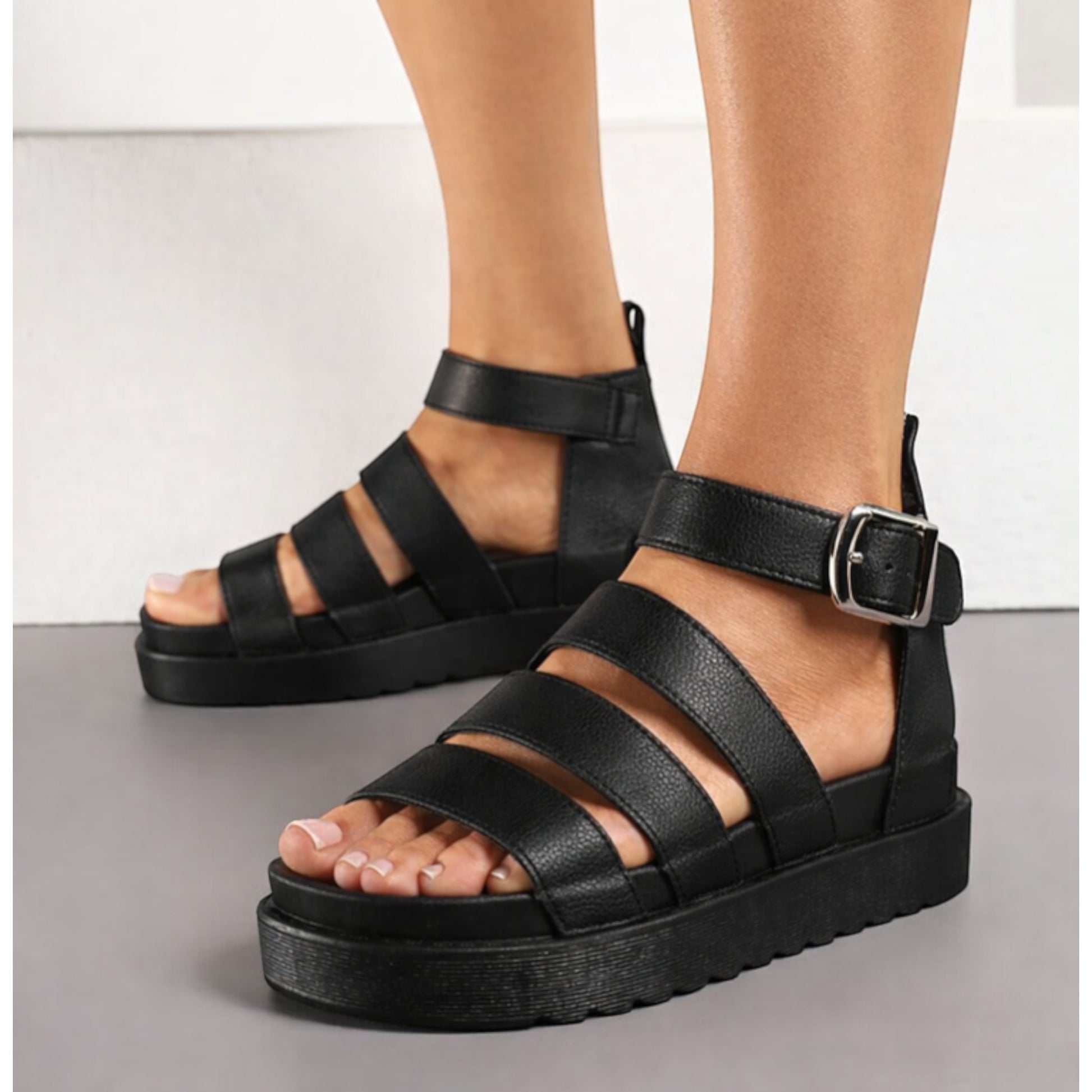 Strappy women’s gladiator sandals with chunky platform sole, open toe design
